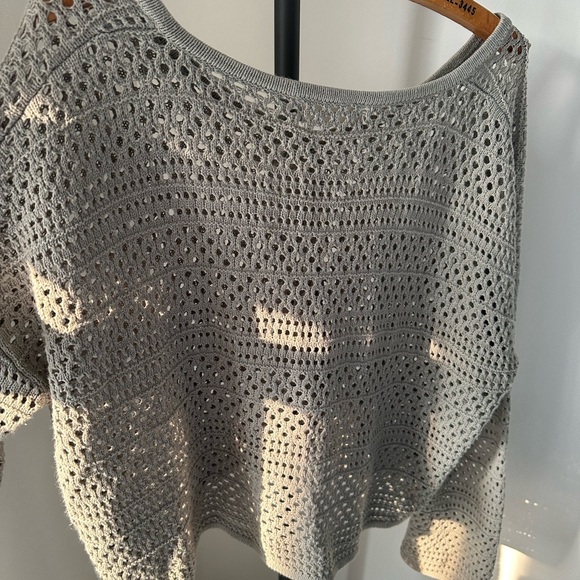 Anthropology Moon & Madison Light Gray Knit Top - Picture 6 of 9